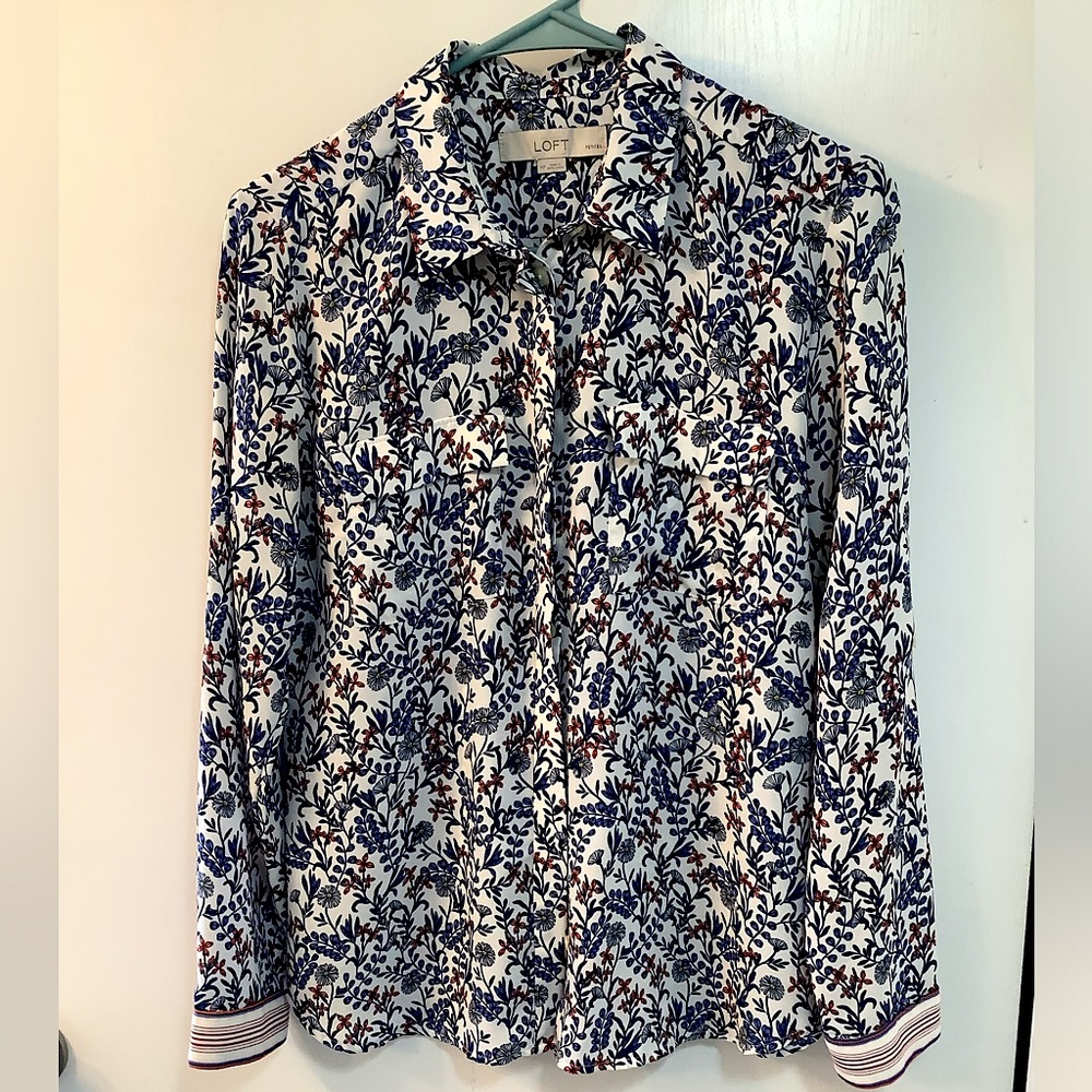 Ann Taylor Loft breathable blouse size MP